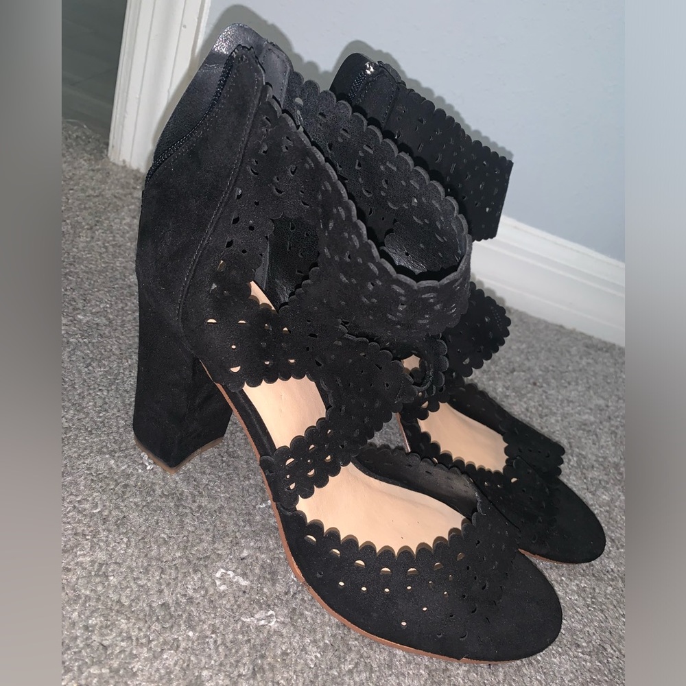 XOXO Women's Black Bowery Heel